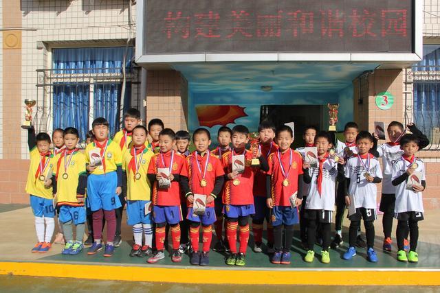 TA年度球员匿名调查之最被高估球员：申京第一、戈贝尔第二X22小时前2232回复